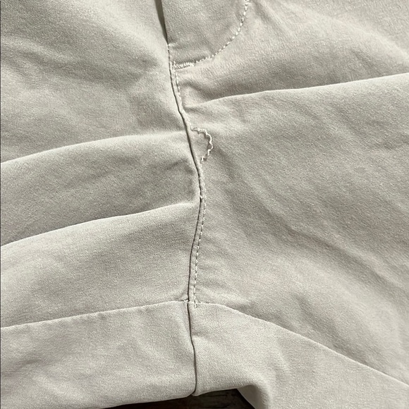 Vineyard Vines Tan Flat Front Shorts - Picture 8 of 10